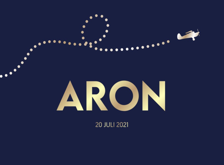 Blauw geboortekaartje voor jongen met vliegtuig