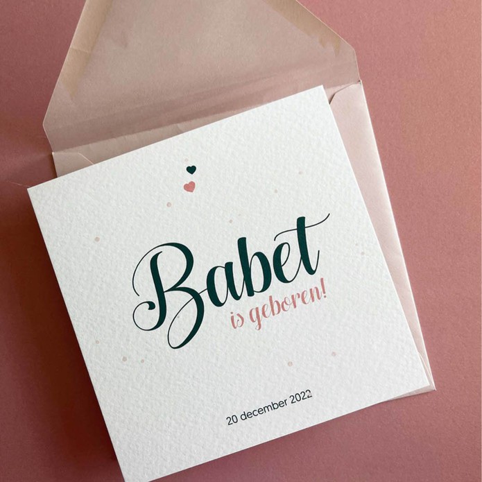 Hip en lief geboortekaartje meisje bijzondere kleurencbombinatie