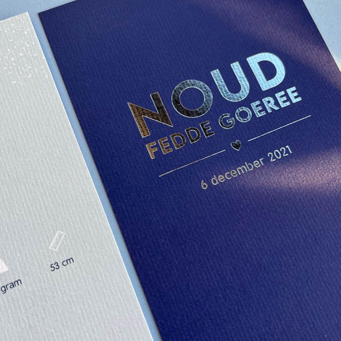 Geboortekaartje donkerblauw met silhouet jongen