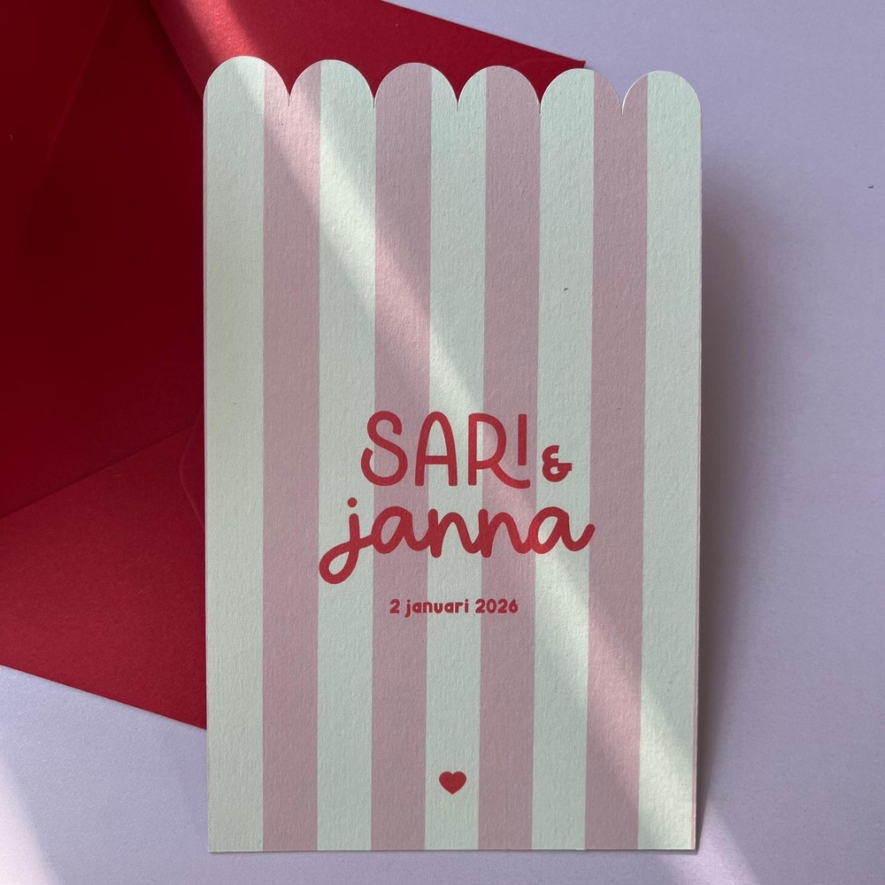 Geboortekaartje met strepen en ronde boogjes voor tweeling meisjes