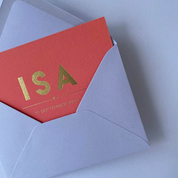 Geboortekaartje met goudfolie en hartje op de voorkant