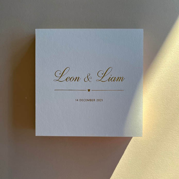 Tweeling geboortekaartje met goudfolie in minimalistische stijl