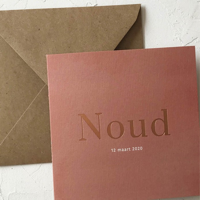 Dubbel gevouwen geboortekaartje met koper matte folie