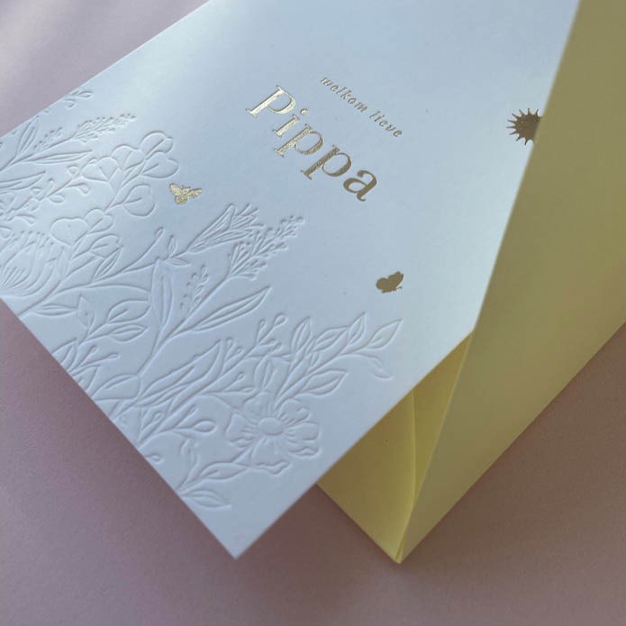 Lief goudfolie geboortekaartje bloemen