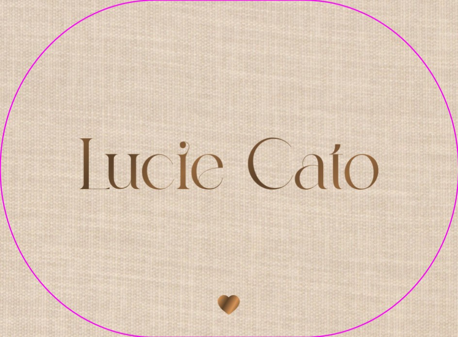 Ovaal linnen geboortekaartje Lucie Cato met bruin folie en hartje