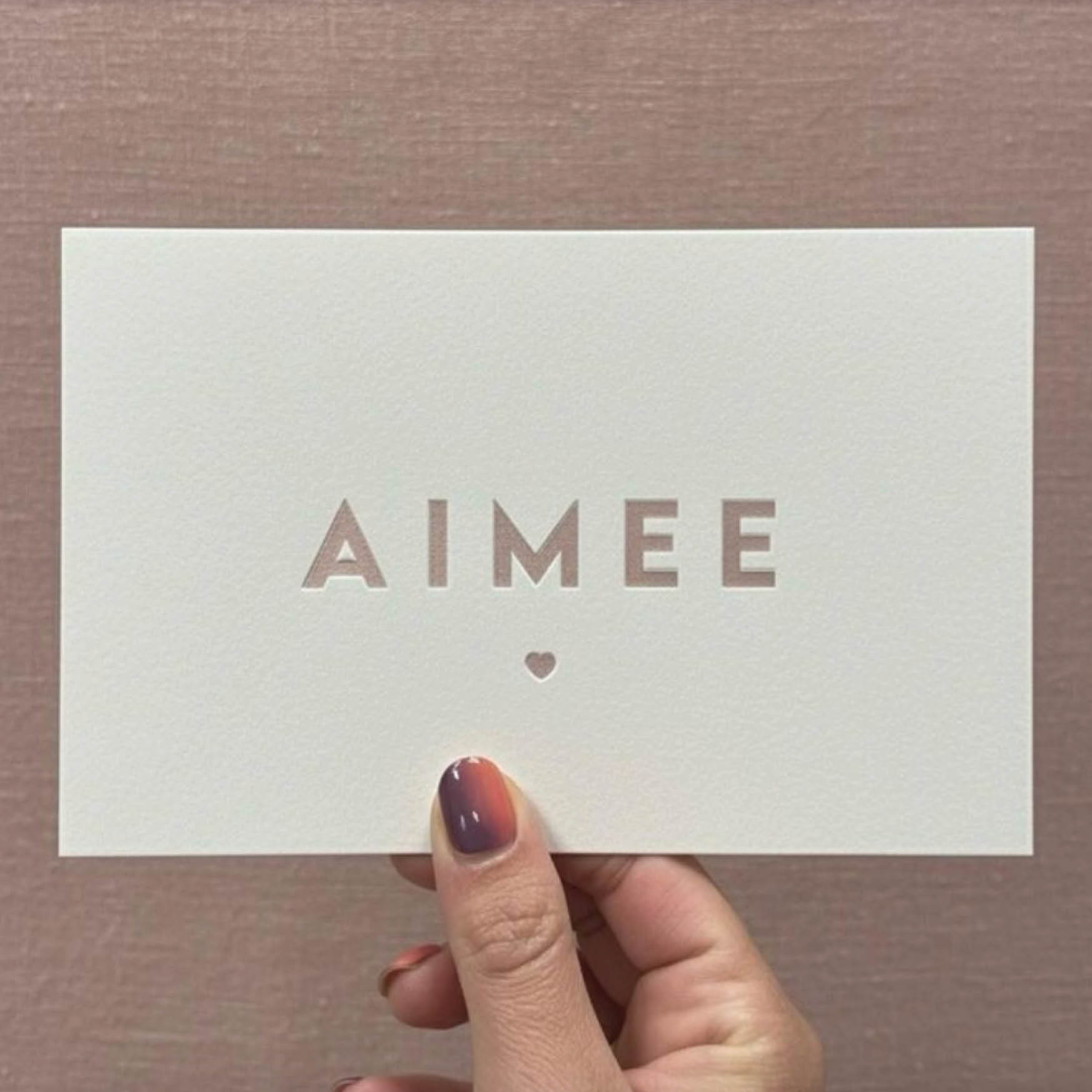 Aimee is gedrukt met print + diepdruk op Multiloft